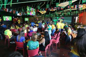 Apesar da quebra de expectativa, saldo da Copa ainda é positivo para bares, restaurantes e comércio