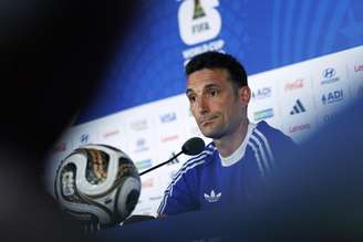 Lionel Scaloni concede coletiva de imprensa antes de partida entre Argentina e Inglaterra
