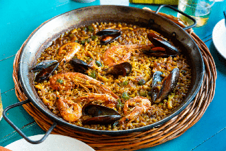 Paella de frutos do mar