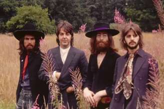 Beatles no clipe de "Here Comes the Sun"