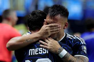 Já nos acréscimos, sete minutos após o primeiro gol, Messi cruzou e Lautaro Martínez apareceu na área parar colocar os hermanos na final