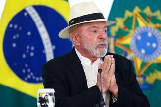 Governo Lula repudia tarifaço, fala em acionar lei da reciprocidade e responsabiliza família Bolsonaro