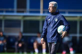 Luís Castro, técnico do Grêmio 