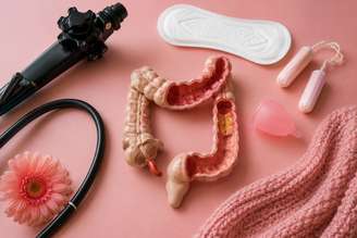Colonoscopia menstruada.