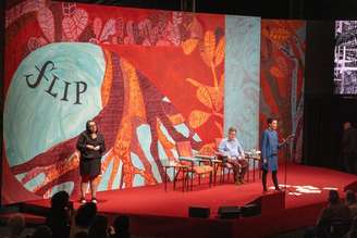 A poeta e ensaísta Marília Garcia e o crítico literário Augusto Massi abriram a Flip 2026 em mesa dedicada à poeta Orides Fontela, homenageada da edição deste ano
