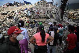 Quase um mês da tragédia, número de mortos por terremotos na Venezuela continua a crescer