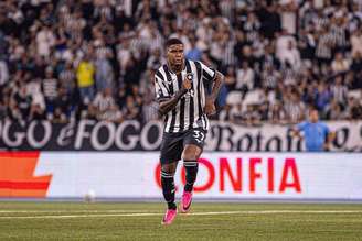Matheus Martins, jogador do Botafogo. 