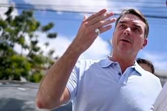Flávio Bolsonaro vem tentando dar novo impulso a candidatura