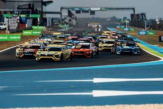 Stock Car é escolhida pela FIA como modelo de gestão e tecnologia para profissionais do automobilismo da América Latina
