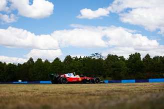 Hamilton lidera TL2 na Hungria