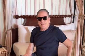 Roberto Justus é gravado por Ana Paula