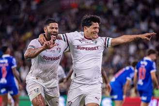 Hulk e Cano celebram gol contra o Bahia em jogo amistoso. 
