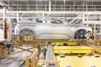 A contagem regressiva começou: a indústria automotiva dos EUA tem quatro anos para deixar de depender de chips chineses.