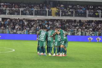 Chapecoense volta a pontuar no Brasileirão 