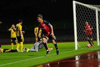 Kazu Miura marcou um dos gols da vitória do Fukushima United por 7 a 0 sobre o Iwaki Furukawa.