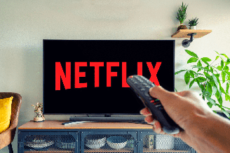 Com histórias de suspense, romance, ação e comédia, a Netflix promete envolver o público do início ao fim
