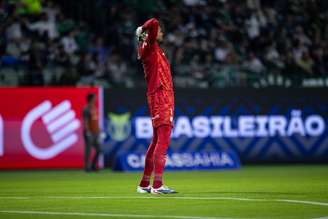 Carlos Miguel falhou feio na derrota do Palmeiras