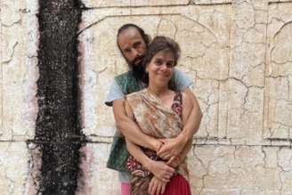 Badarik e Mariana posam juntos