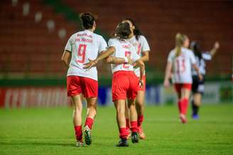 Jogadoras das Bragantinas. 