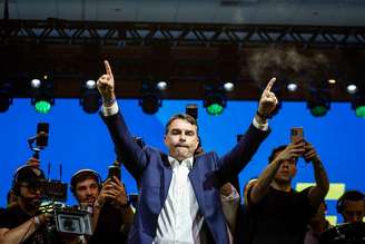O senador Flávio Bolsonaro na convenção nacional do Partido Liberal (PL)