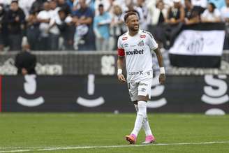 Neymar em partida pelo Santos contra o Coritiba, pelo Campeonato Brasileiro 