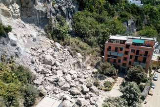 Deslizamento em Pozzuoli, na zona de Campi Flegrei