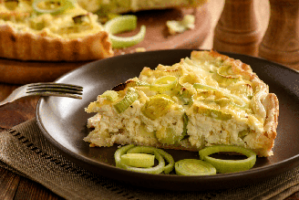 Quiche de tofu com alho-poró