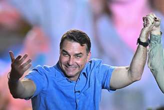 Flávio Bolsonaro durante evento eleitoral em Brasília