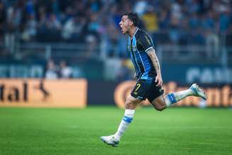 Pavón marca e garante classificação do Grêmio na Copa do Brasil (FOTO: LUCAS UEBEL/GRÊMIO FBPA)