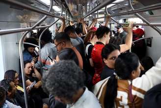 Linhas operaram com velocidade reduzida no primeiro dia após o fim da greve.
