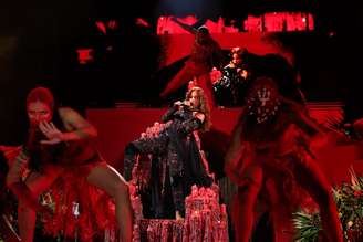 Anitta no show Equilibrivm em Porto Alegre 