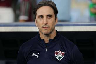 Luis Zubeldía, técnico do Fluminense, durante partida contra o Bragantino pelo Brasileirão de 2026 - 