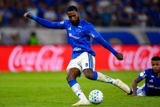 Gerson, do Cruzeiro, durante jogo contra a Chapecoense. 