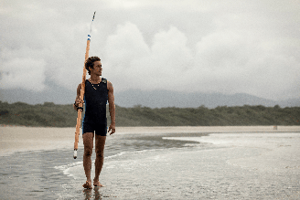 Em 29 de outubro, o ator Filipe Bragança, de 25 anos, poderá ser visto nos cinemas na pele do navegador Amyr Klink