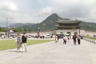 Uma intensa onda de calor levou a Coreia do Sul a atingir a temperatura mais alta de sua história desde o início das medições oficiais, em 1904. No município de Yangsan, situado no sudeste do território sul-coreano, os termômetros chegaram aos 42,5°C, acumulando uma sequência de cinco dias com temperaturas acima dos 40°C.