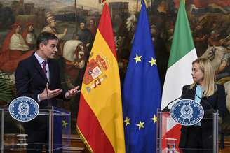 Meloni e Sánchez travaram um confronto em meio a crise migratória