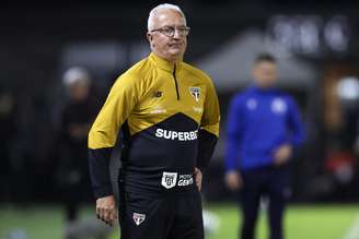 Dorival Júnior durante a partida entre São Paulo e Athletico Paranaense, em Bragança Paulista, pela rodada 19 do Campeonato Brasileiro - 