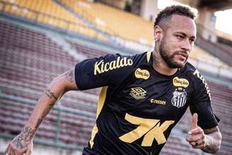 Neymar durante atividade pelo Santos