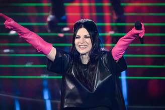 Laura Pausini segue em turnê com novo álbum