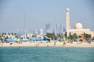 Dubai não consegue se livrar do espectro do conflito com o Irã, por isso teve uma ideia: oferecer 700 euros a quem trouxer turistas.