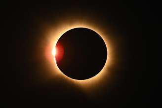 Visão da eclipse solar em Valencia, na Espanha