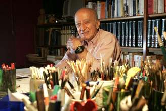 Millôr Fernandes, em seu escritório, em Ipanema, Rio de Janeiro, RJ. 30/4/2004.