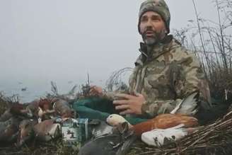 Trump Jr aparece em vídeo ao lado de patos mortos na Lagoa de Veneza