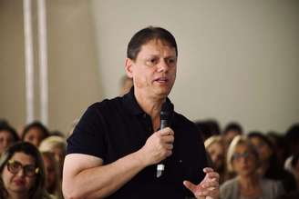 16.08.2026 - Tarcísio inicia campanha à reeleição em encontro com mulheres em Osasco Governador ouviu donas de casa, empreendedoras e lideranças comunitárias e apresentou propostas do plano de governo dedicadas à população feminina.