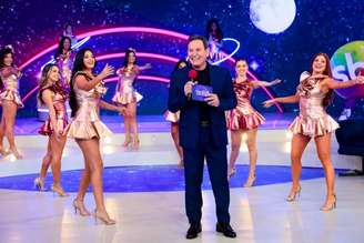 Viva a Noite faz sucesso na grade do SBT com convidados ilustres. (Imagem: Reprodução / SBT)