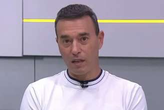 André Rizek apresentando o 'Seleção SporTV'