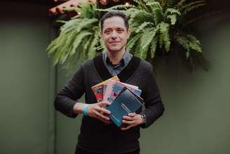 Guilherme da Silva Braga é tradutor literário e já traduziu obras do inglês, norueguês, sueco e dinamarquês para editoras brasileiras
