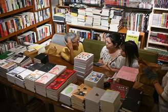 A dona da livraria Hunter, retratada aqui, foi presa no final de junho