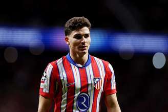 Atlético de Madrid dificulta saída de Julián Álvarez para o Barcelona e emperra negociação –