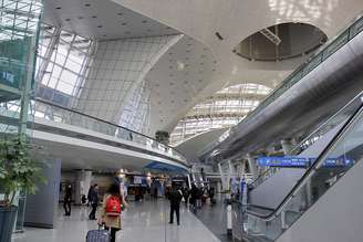 O Aeroporto Internacional de Incheon, que fica na Coreia do Sul, assumiu pela primeira vez a liderança mundial em termos de quantidade de passageiros internacionais, somando 38,4 milhões de viajantes no primeiro semestre de 2026, de acordo com dados divulgados pelo Airports Council International (ACI).